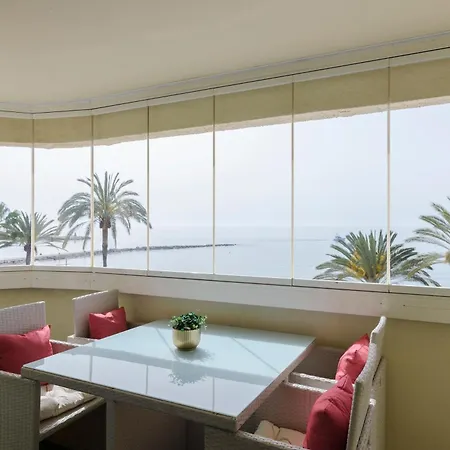 Sea Front In Center Apartment *
